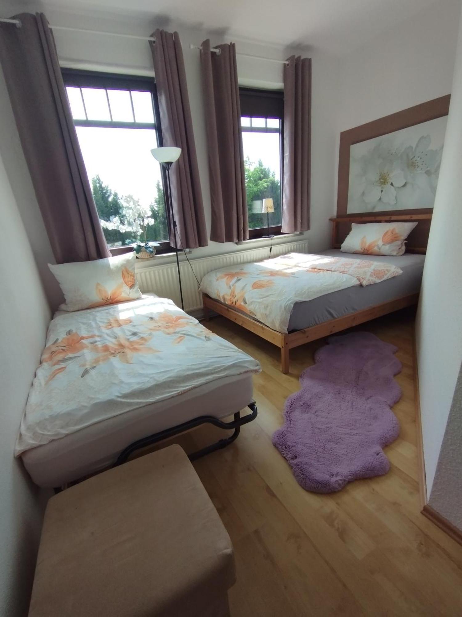 Sunny Side Apartment Кил Екстериор снимка