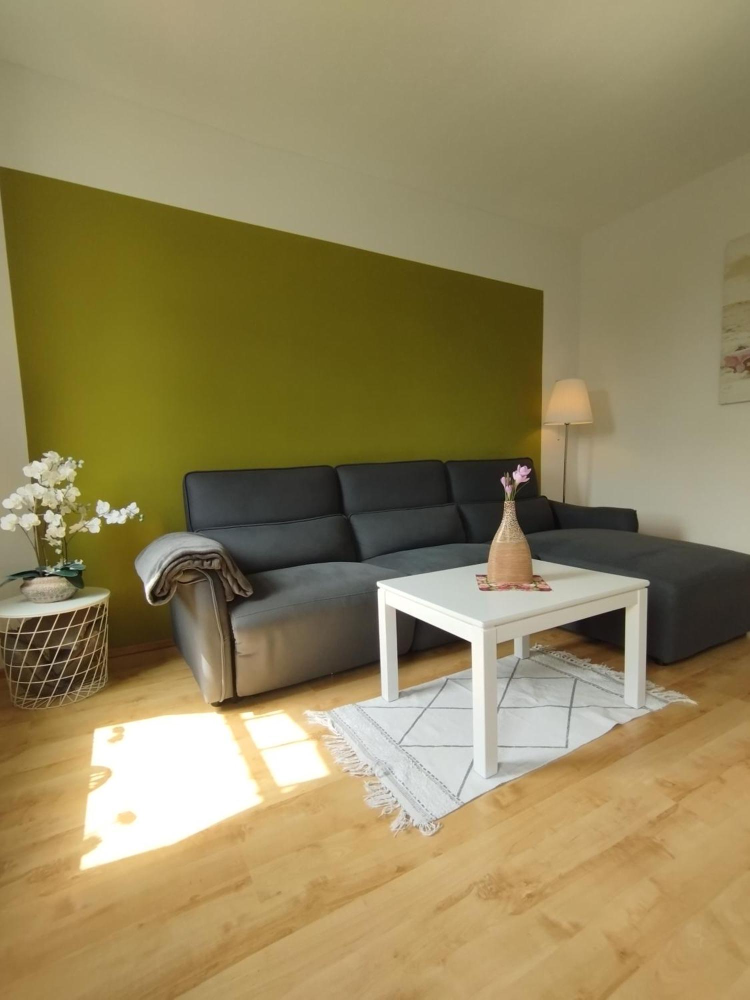 Sunny Side Apartment Кил Екстериор снимка